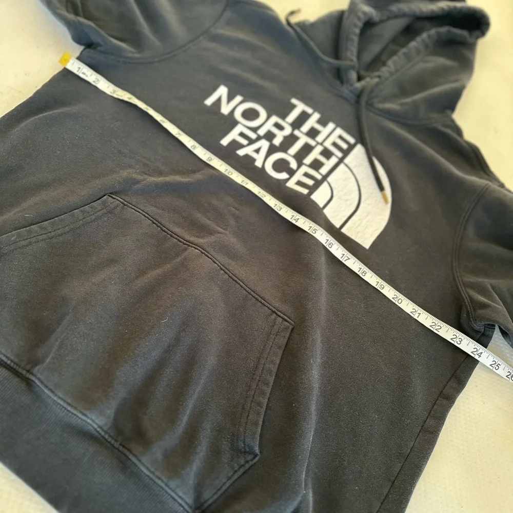 The North Face men’s Sz: L Hoodie Sweatshirt black half dome Logo Pullover.